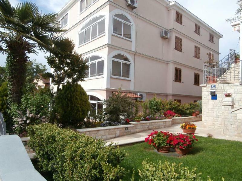 Miki Apartment Poreč Exterior foto